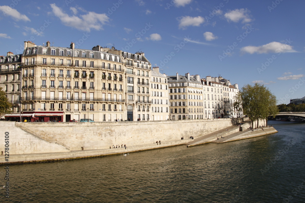 Paris - Quai de Seine