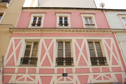 Maison rose, rue Crémieux à Paris