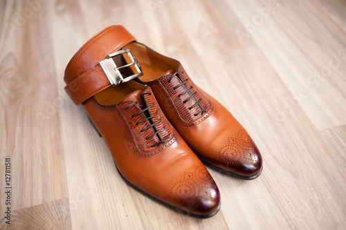 Men's shoes, belt