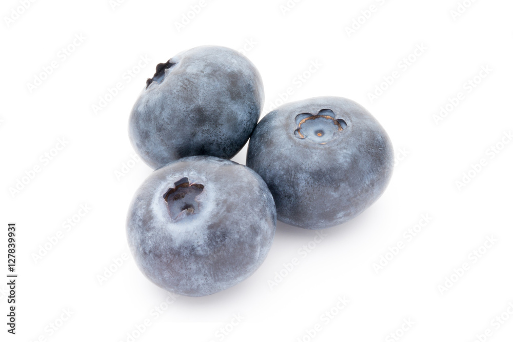 Obraz premium Group of fresh juisy blueberries isolated on white background.