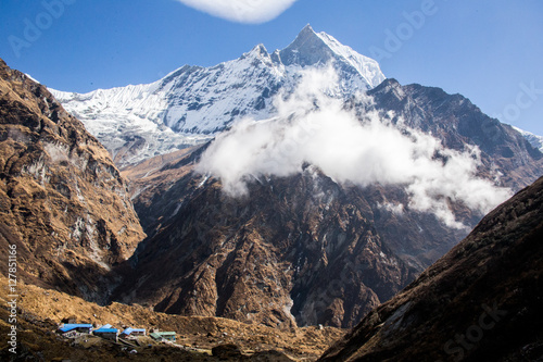 trekking to Annapurna base camp © Chayakorn