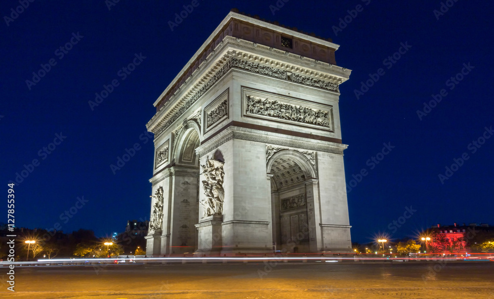 Fototapeta premium The Triumphal Arch at night, Paris, France.
