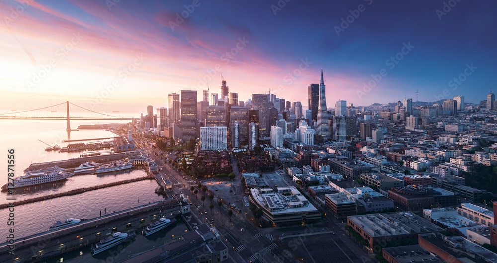 San Francisco panorama at sunrise with waterfront and downtown. California theme background. Art photograph. - obrazy, fototapety, plakaty 
