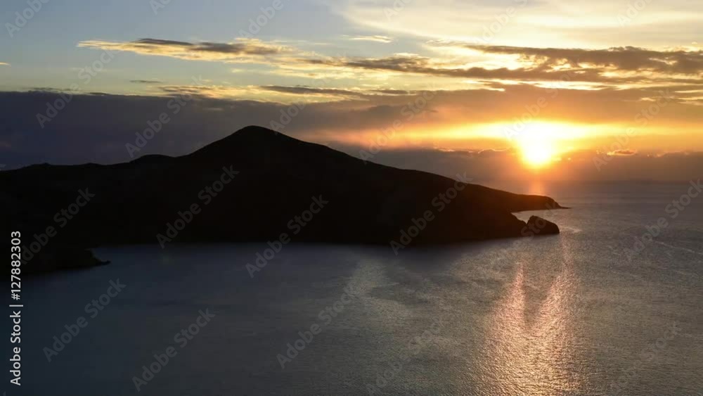 夕日が沈むチチカカ湖 夕日が沈むチチカカ湖