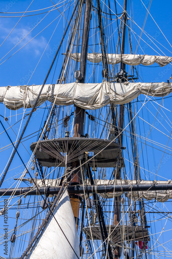 Obraz premium Vintage Tall Ship Rigging