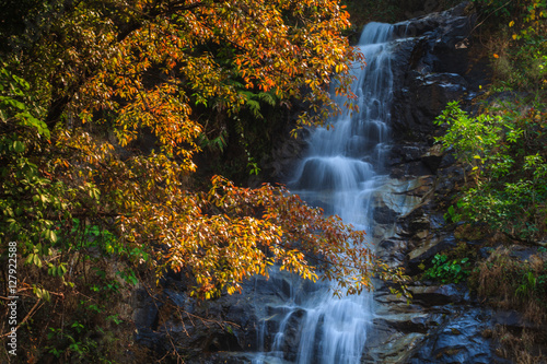 Fototapeta Naklejka Na Ścianę i Meble -  Chow-doy waterfall