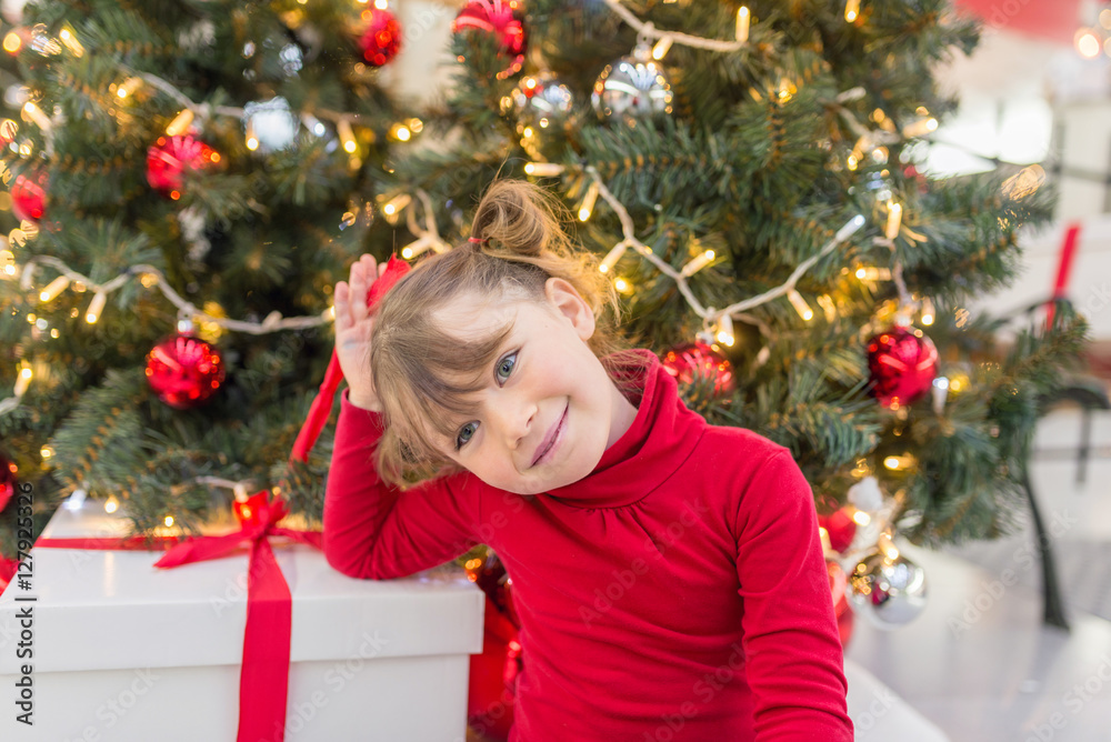 un gros cadeau pour une jolie fille