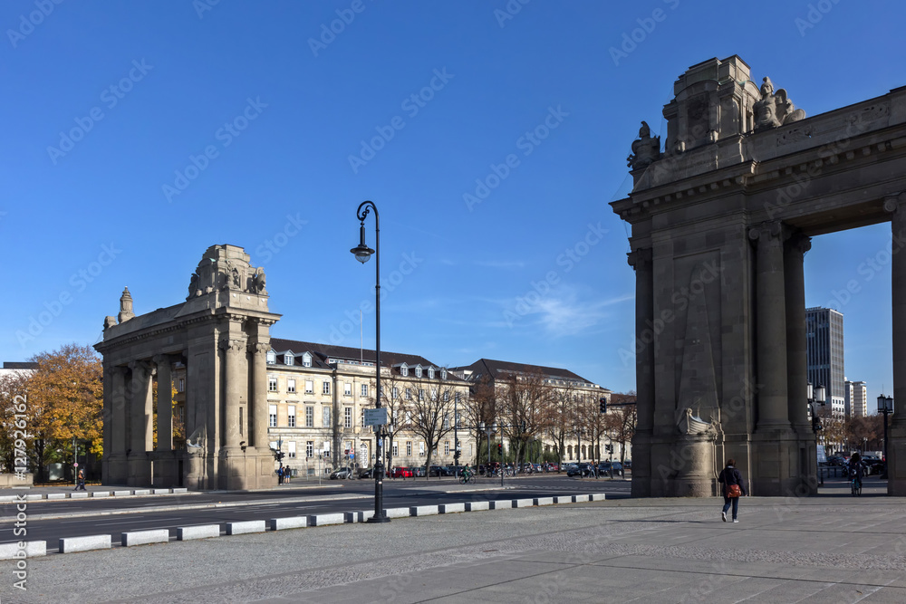 Obraz premium Charlottenburger Tor Berlin