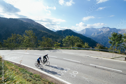 Ciclista en los Alpes 