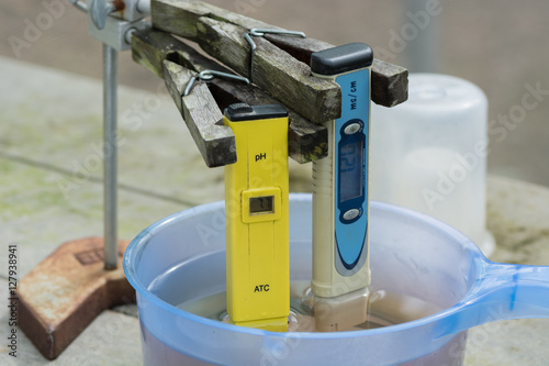 Measuring the pH of the water in hydroponic farm. Electronic pH