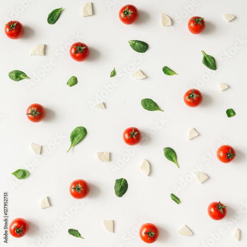 Fototapeta Naklejka Na Ścianę i Meble -  Colorful pizza ingredients pattern.
