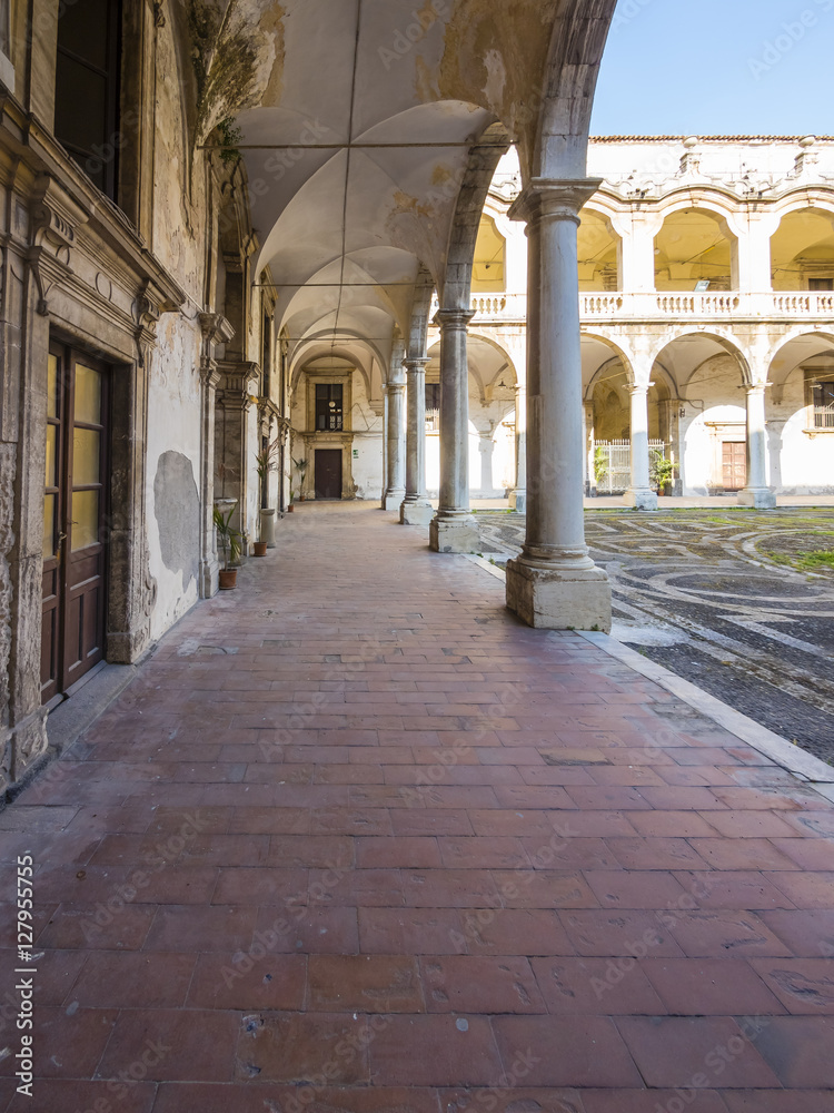 Der Innenhof der Kirche San Francesco Borgia, Catania, Provinz Catania Sizilien, Italien, Europa
