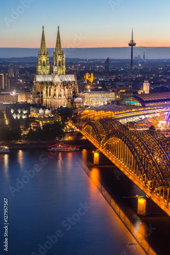 Cologne Cathedral aerial © vichie81
