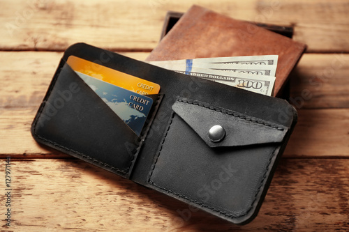 Stylish leather wallet with...