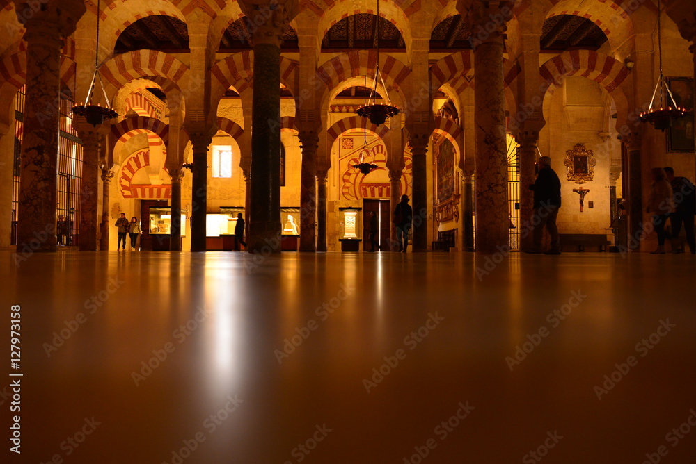 Innenansicht der Mezquita-Catedral de Córdoba