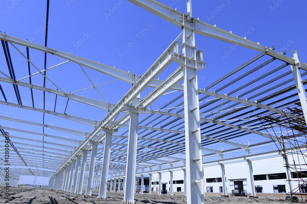 Steel structure workshop is under construction