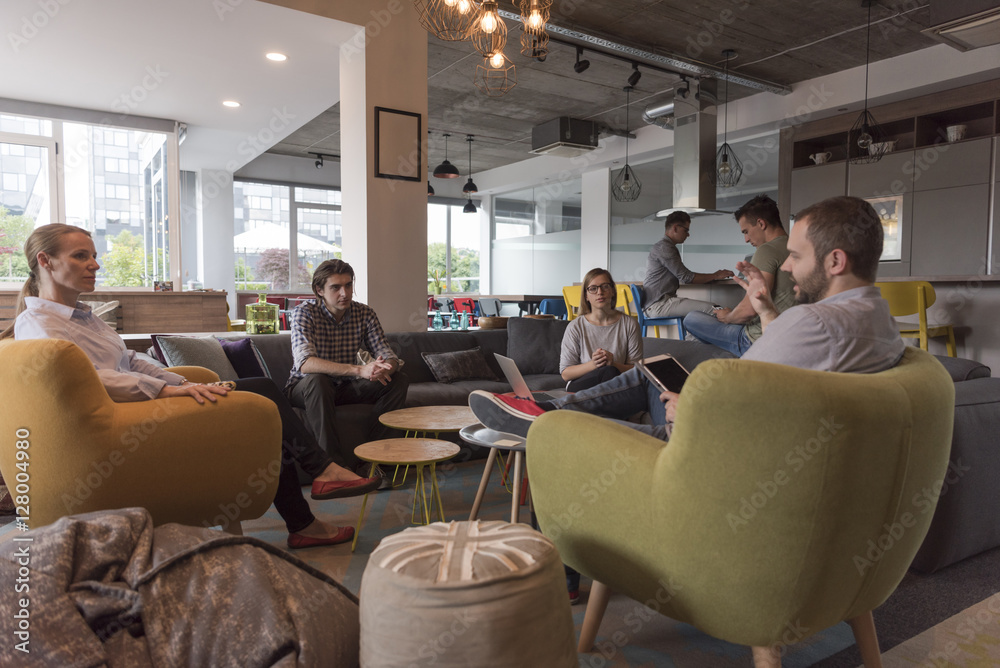 Fototapeta premium team meeting and brainstorming