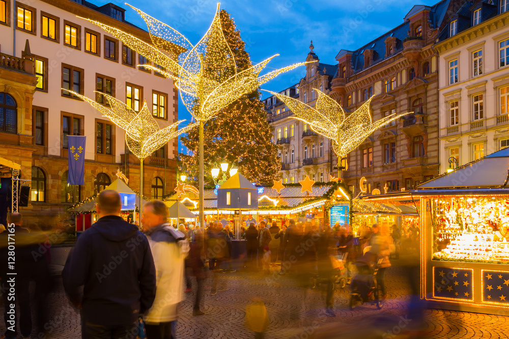 Φωτογραφία Wiesbaden, Weihnachtsmarkt (Sternschnuppenmarkt) - 2016