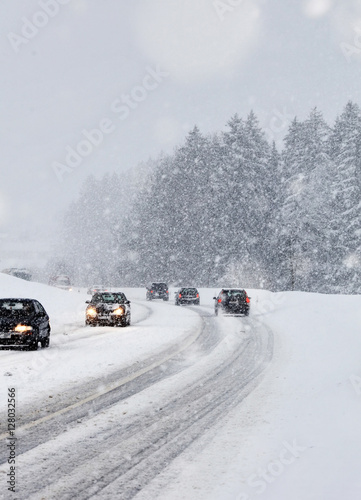 car snow traffic