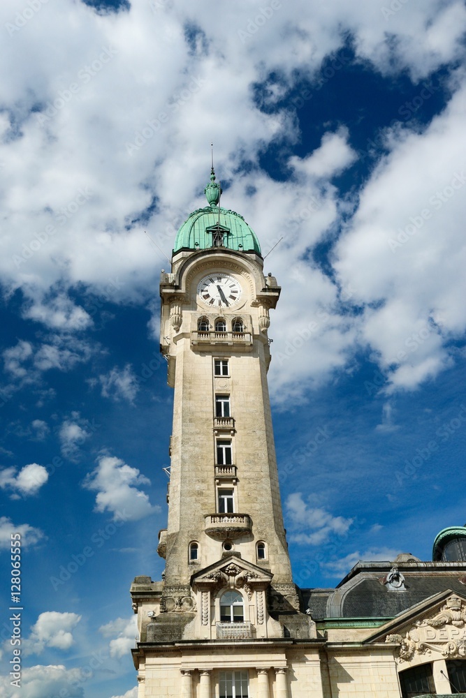 Obraz premium train station of the city of Limoges , Benedictine Limousin, France