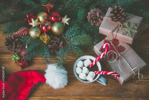 Fototapeta Naklejka Na Ścianę i Meble -  Christmas tree with gifts
