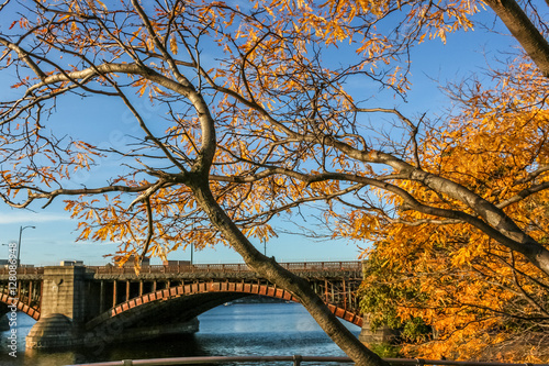 Fototapeta Naklejka Na Ścianę i Meble -  Longfellow Bridge Over the Charles River, Boston, Massachusetts