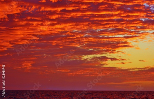 Amazing sunset over the Pacific ocean © Slavica