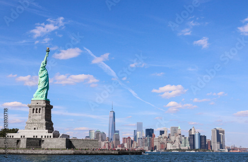 The statue of Liberty see for Manhattan © Kakizaki