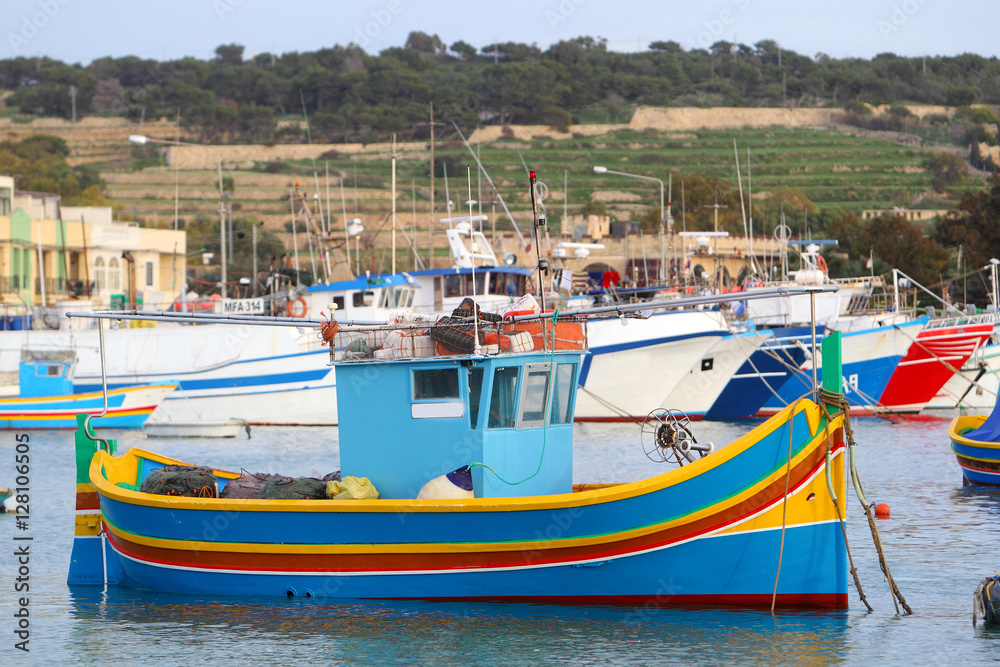 Łodzie rybackie w porcie Marsaxlokk na Malcie Łodzie rybackie w porcie Marsaxlokk na Malcie