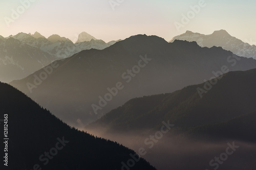 Fototapeta Naklejka Na Ścianę i Meble -  Sonnenaufgang in den Alpen