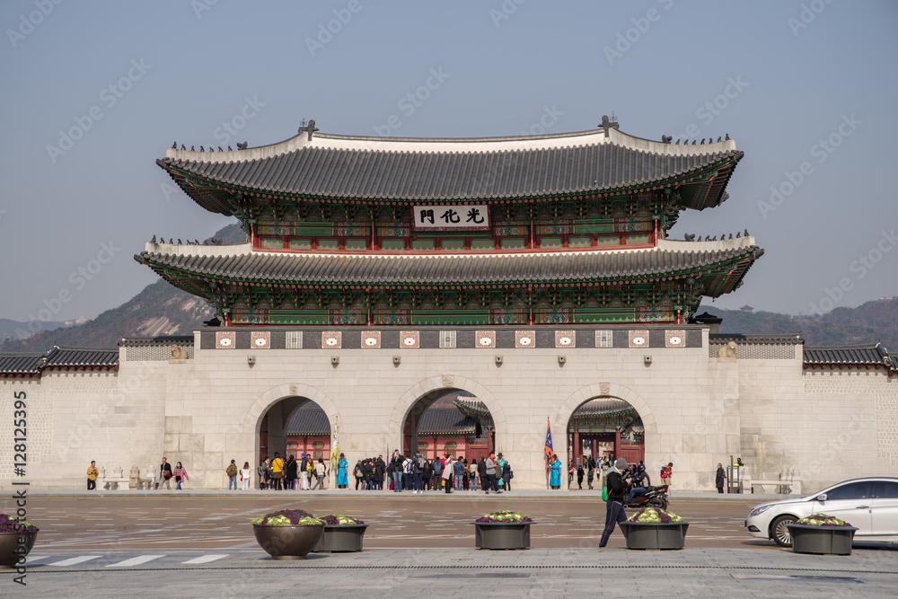 Nov 16, 2016 Gwanghwamun-Gyeongbokgung palace Gate at Sejongno, Seoul . Korea