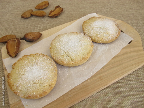 Selbst gebackene Polvoron Krümelkekse photo