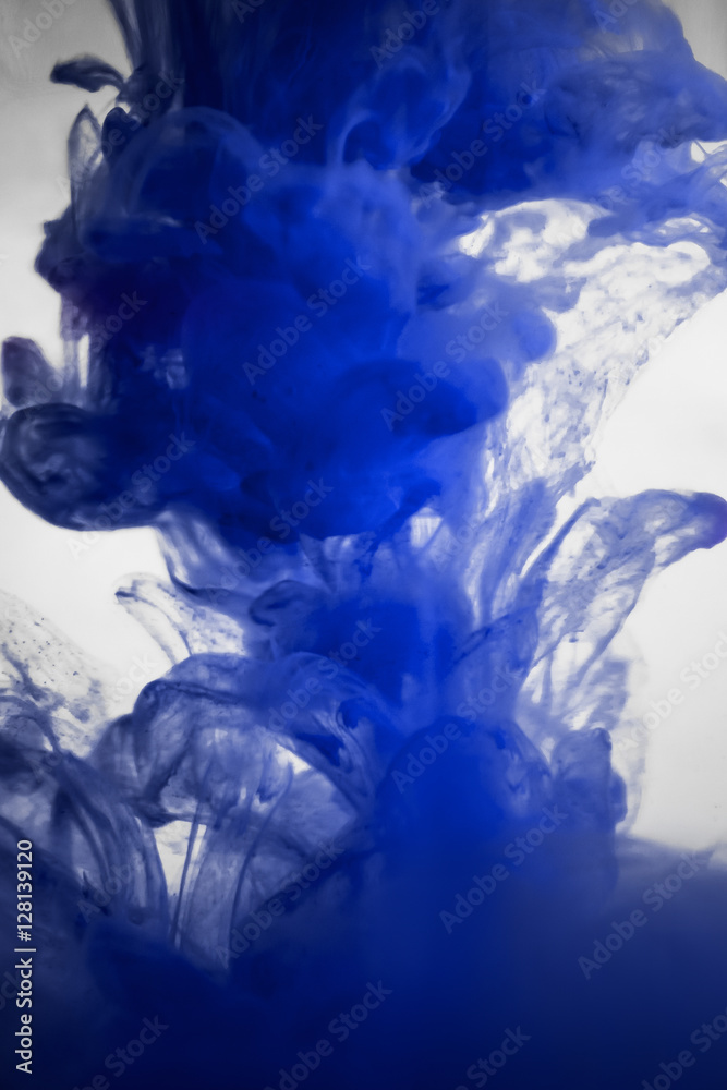 blue dye in water
blue dye in water