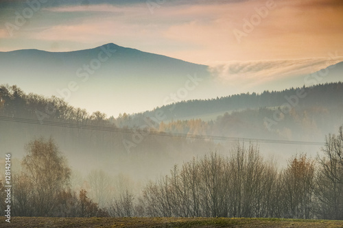 Obraz na płótnie mountain roads collection w salonie