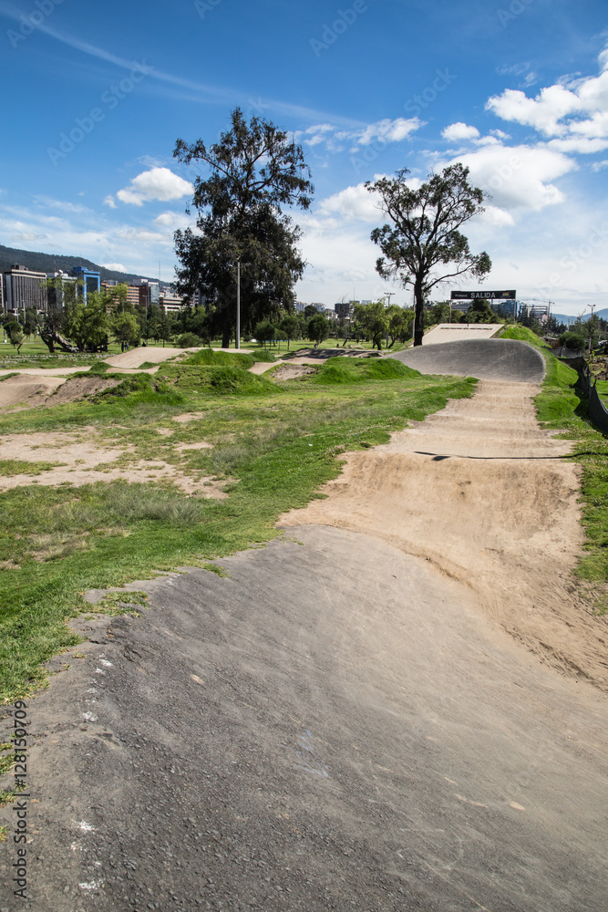 BMX-Rennstrecke im Park La Carolina; Race track in the park La Carolina; Quito, Ecuador 