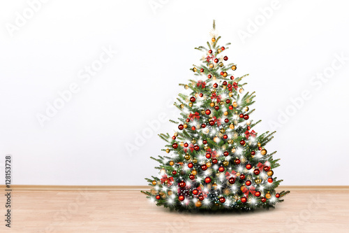Weihnachtsbaum im Zimmer