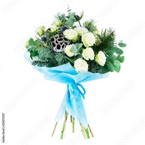 Fototapeta Naklejka Na Ścianę i Meble -  bouquet of fresh flowers in the winter style, christmas, isolate