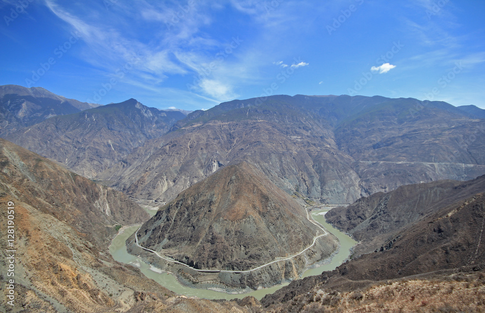 the Omega Bend of Yangtze River, Yunnan Province, China Stock Photo