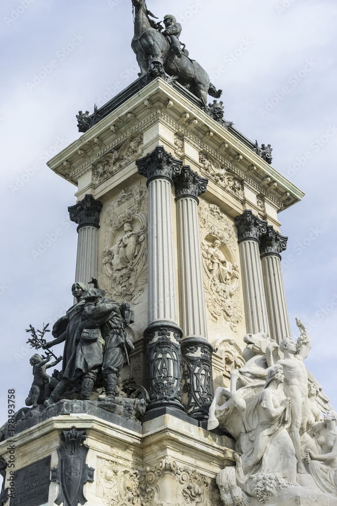 Fountains and gardens of the royal jardin del retiro in madrid,