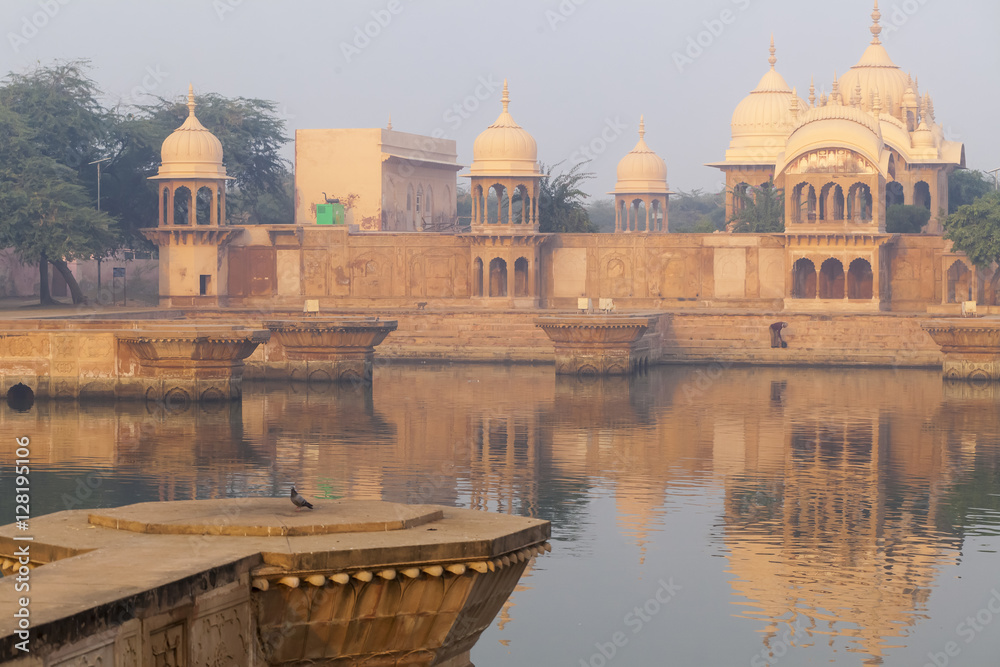 Kusum Sarovar Govardhan Mandir. This lake is one of the most visited places in Mathura. Next to it there are numerous temples and ashrams. Uttar Pradesh, India.