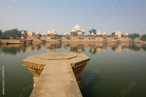 Billede på lærred Kusum Sarovar Govardhan Mandir