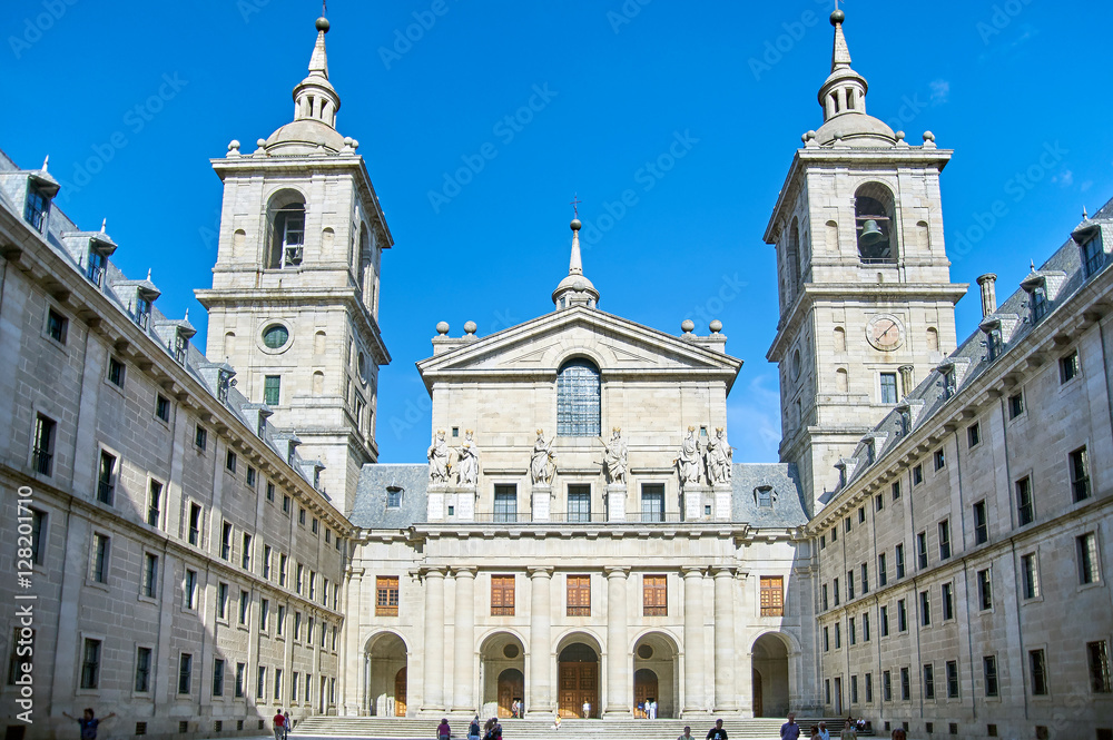 Obraz premium San Lorenzo del Escorial monastery, streets and famous places in El Escorial, Madrid, Spain