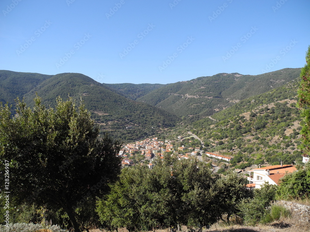 Dorf und Landschaft - Sardinien