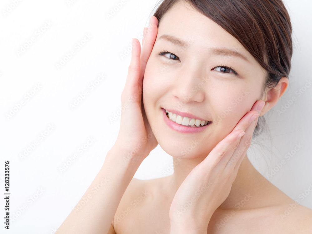 スキンケア・若い女性 スキンケア・若い女性