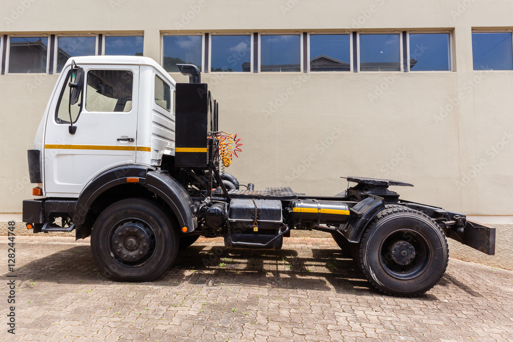 Obraz premium Truck Horse closeup parked cargo freight vehicle.