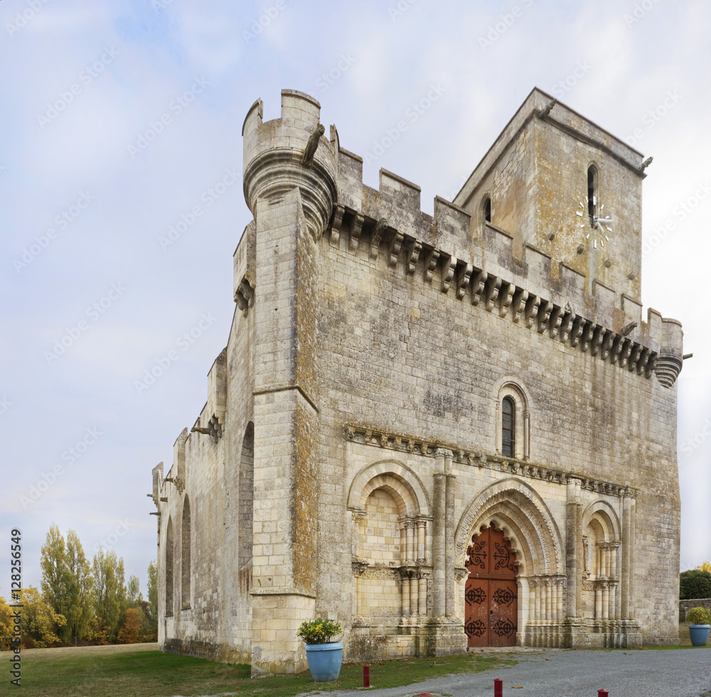Eglise forteresse  d'Esnandes 1