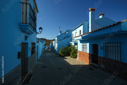 Fotografi Home of the smurfs in Juzcar, Spain