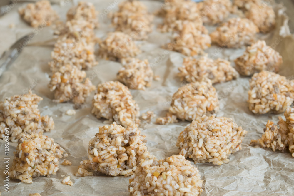 preparation of rice balls