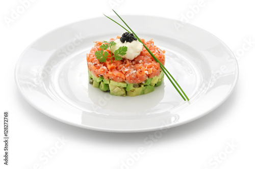 Bild auf Leinwand salmon tartare with avocado
