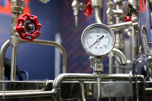 Gauge/sensor in the piping system